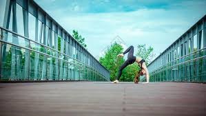 意甲-普利西奇双响拉比奥特世界波 米兰3-2登顶